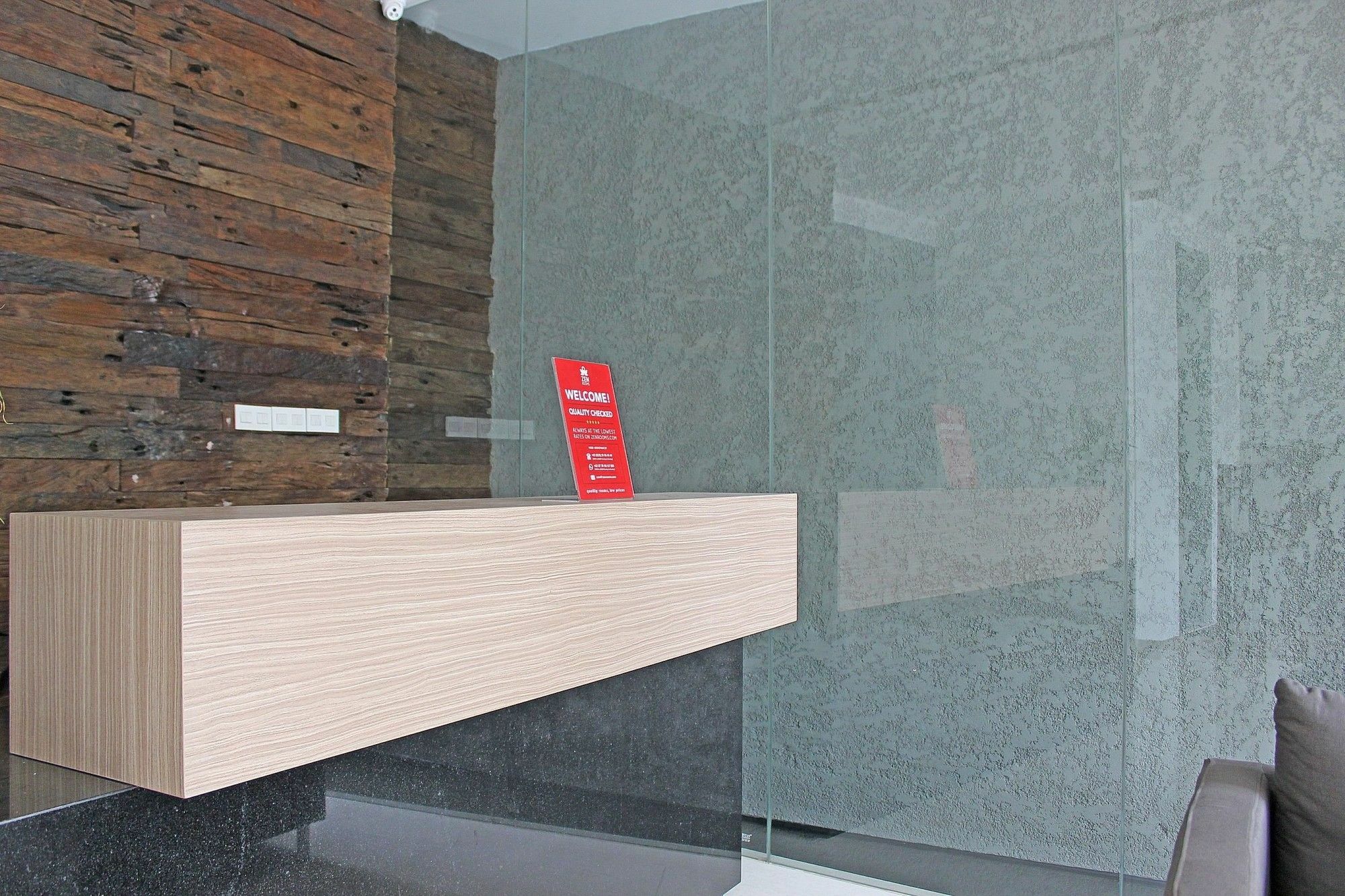מלון ג'קרטה Zen Premium Sampoerna Strategic Square מראה חיצוני תמונה