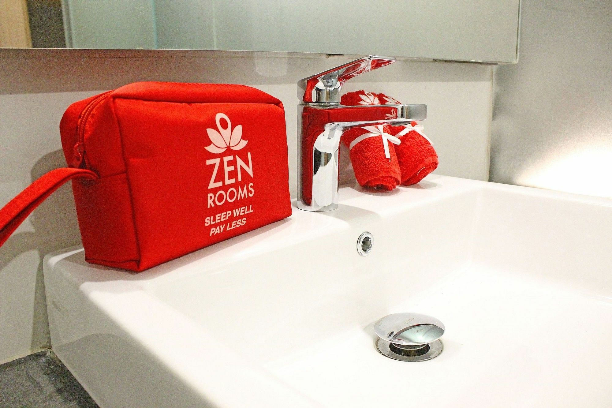 מלון ג'קרטה Zen Premium Sampoerna Strategic Square מראה חיצוני תמונה
