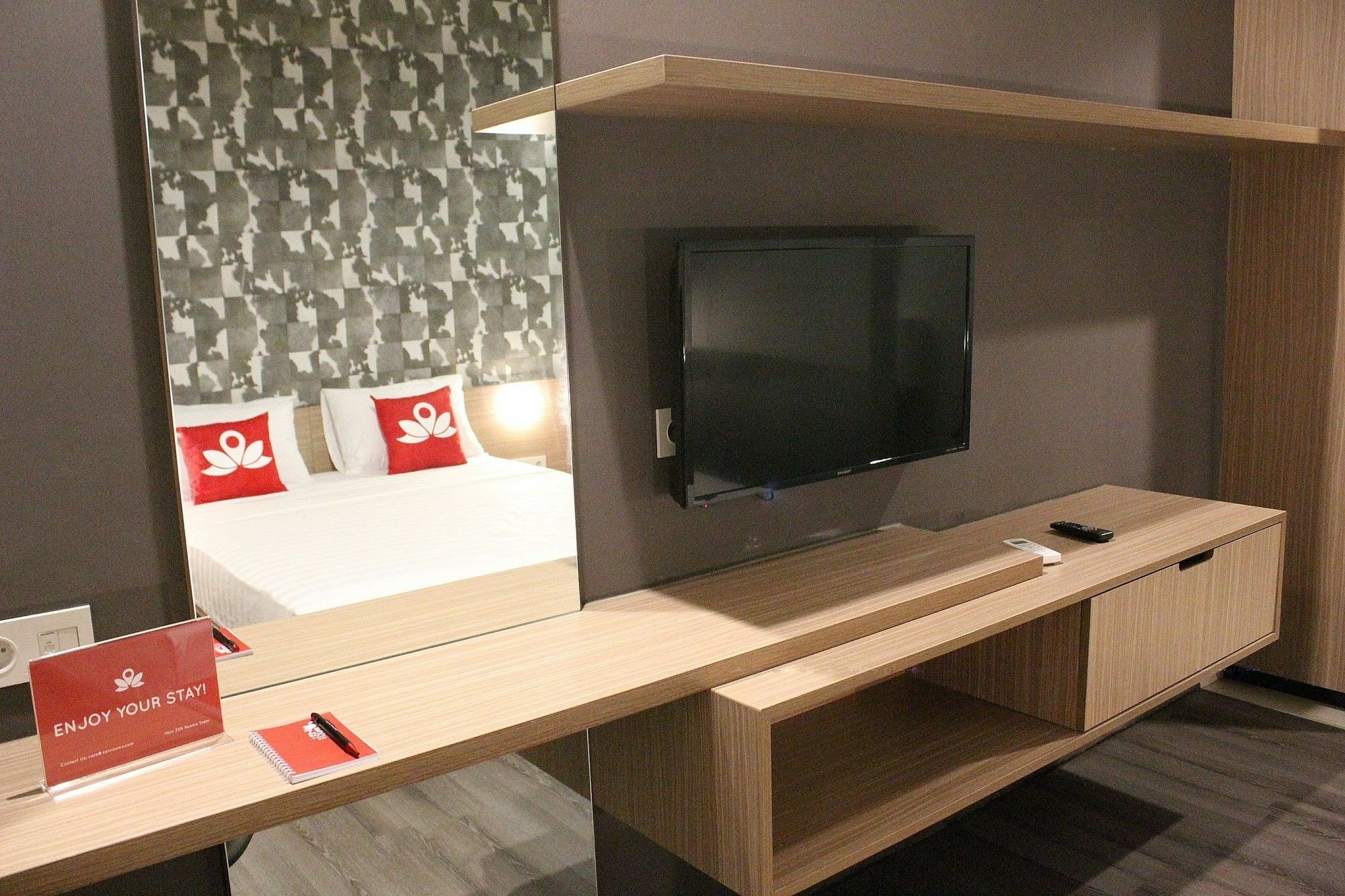 מלון ג'קרטה Zen Premium Sampoerna Strategic Square מראה חיצוני תמונה